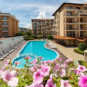 Apart Otel Tourist Complex Rose Village **